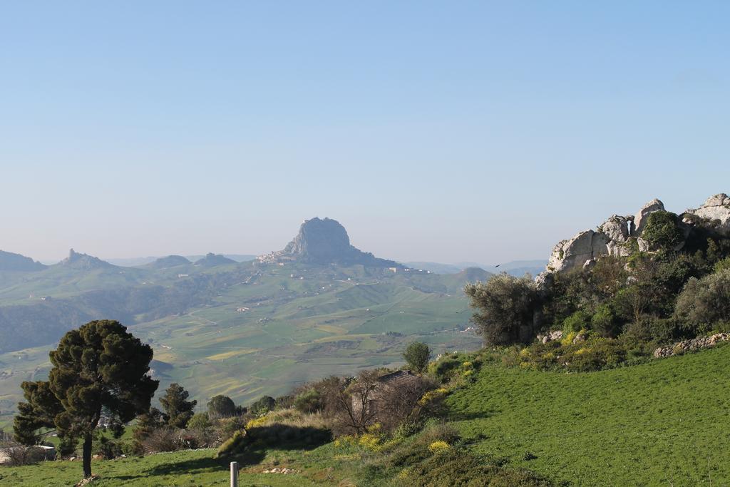 Bed And Breakfast Padalino Mussomeli Exterior foto